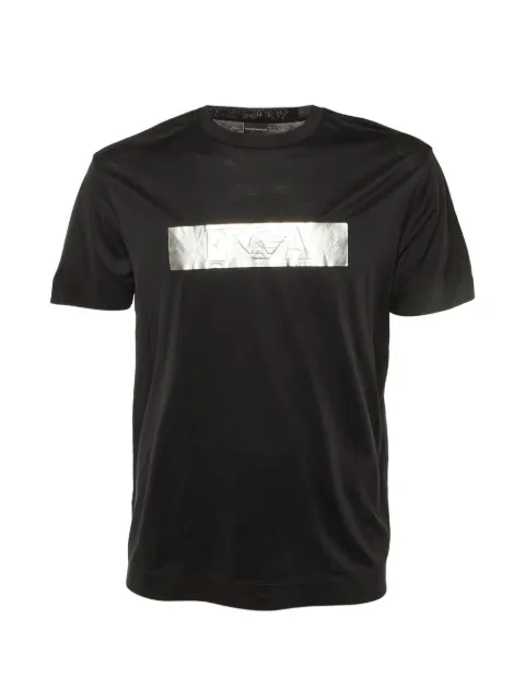 Emporio Armani Pre-Owned playera detalle el logo