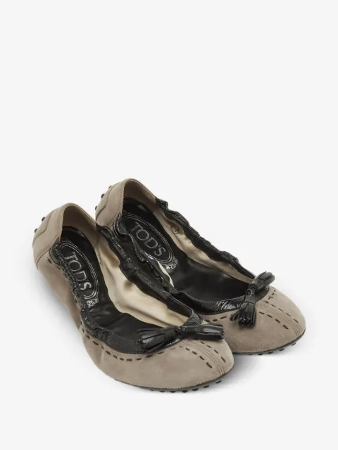 Tod's Vintage tassel scrunched ballet flats