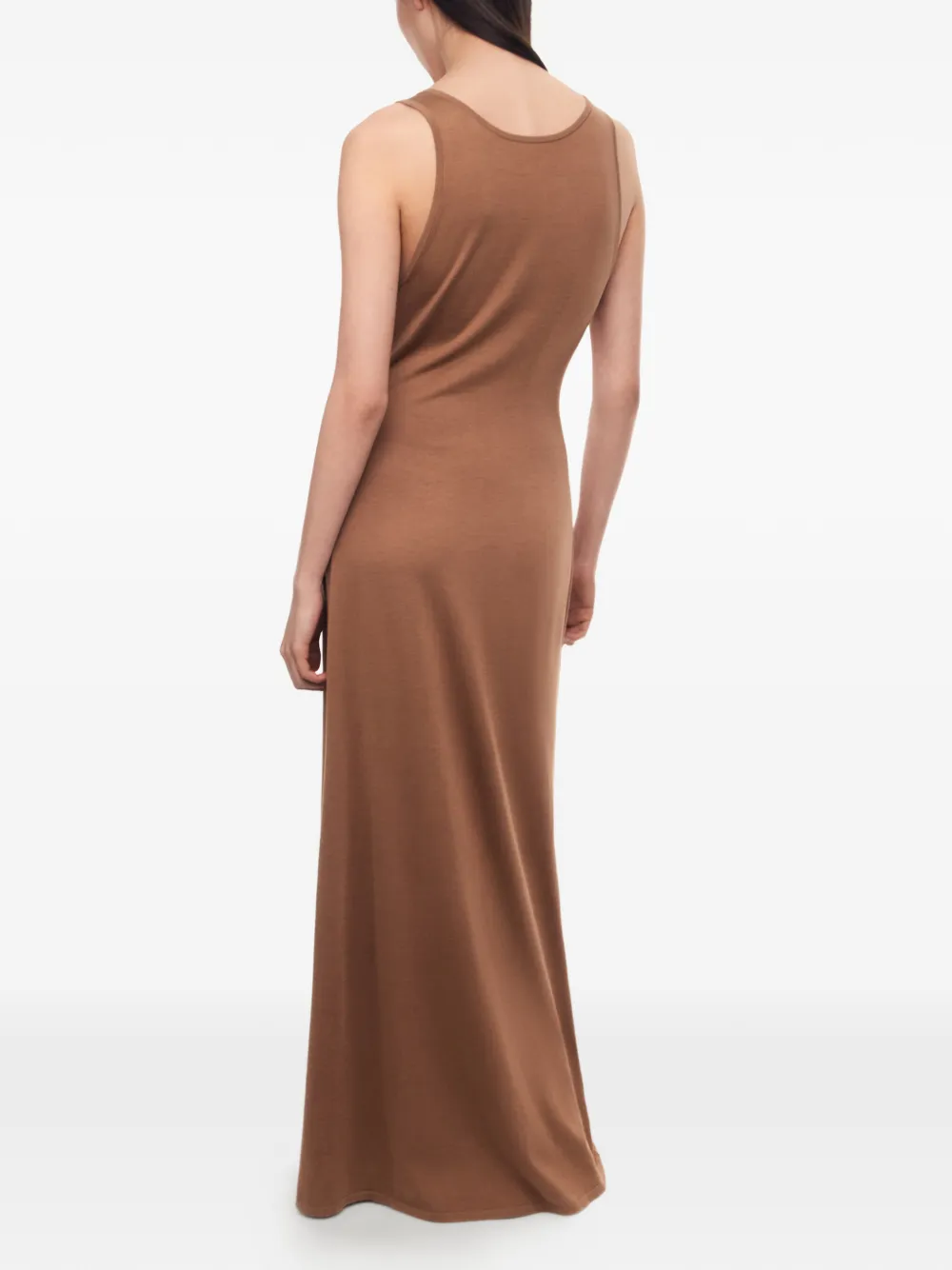 12 STOREEZ Mawata maxi-jurk met diepe ronde hals Bruin