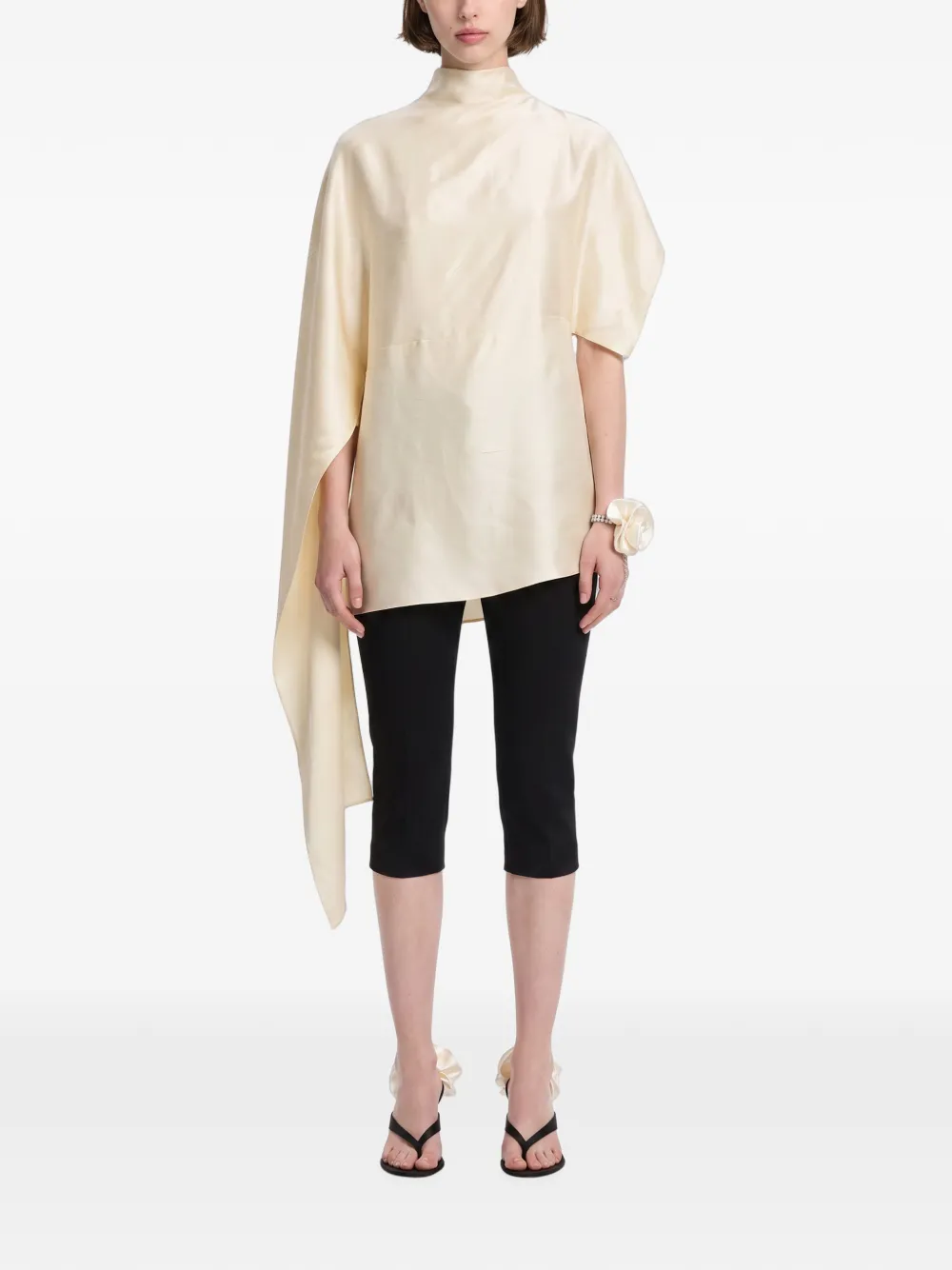 Magda Butrym Asymmetrische blouse met gedrapeerde mouwen Beige