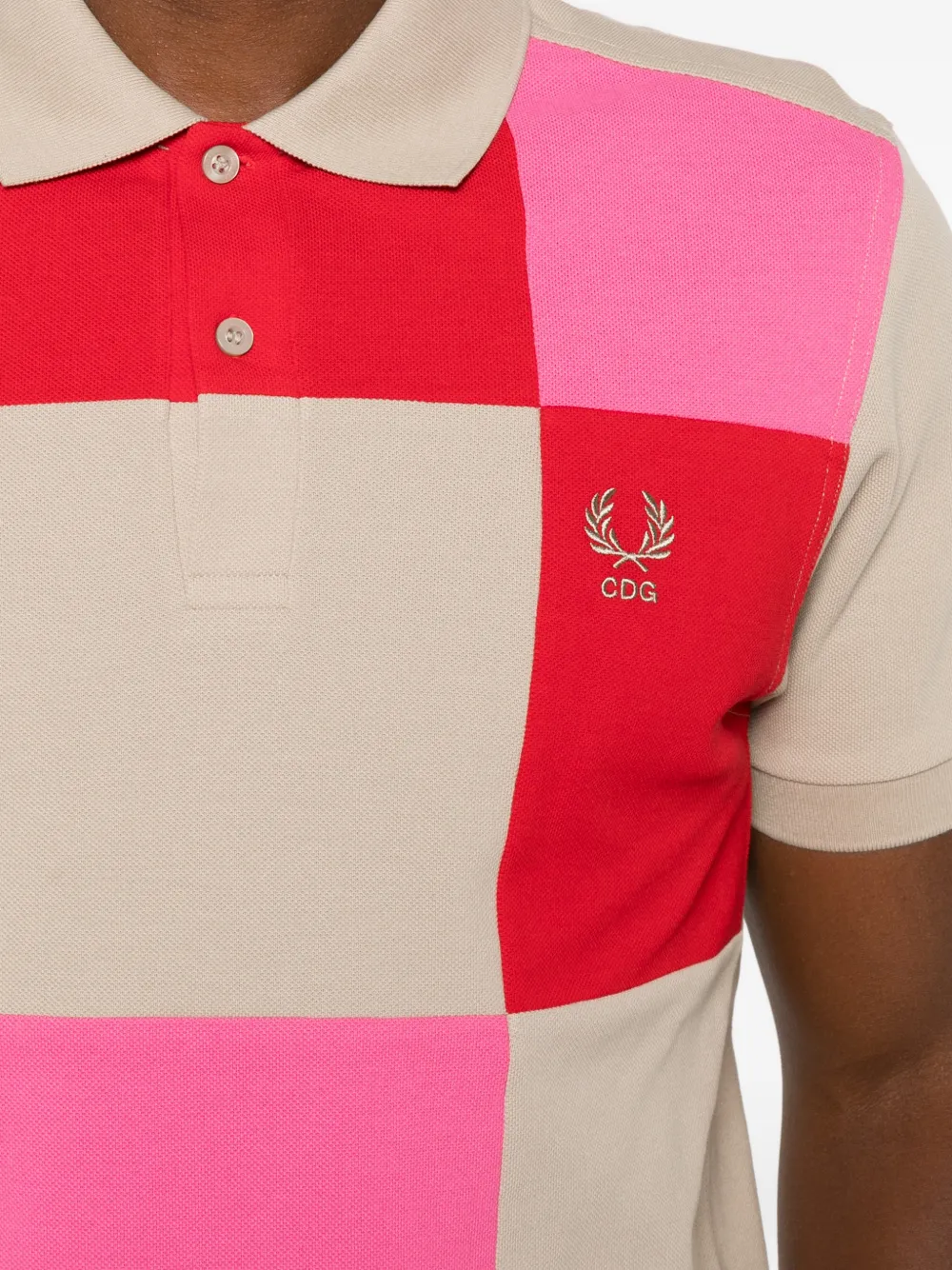Comme Des Garçons Shirt Poloshirt met geborduurd logo en patchwork Beige