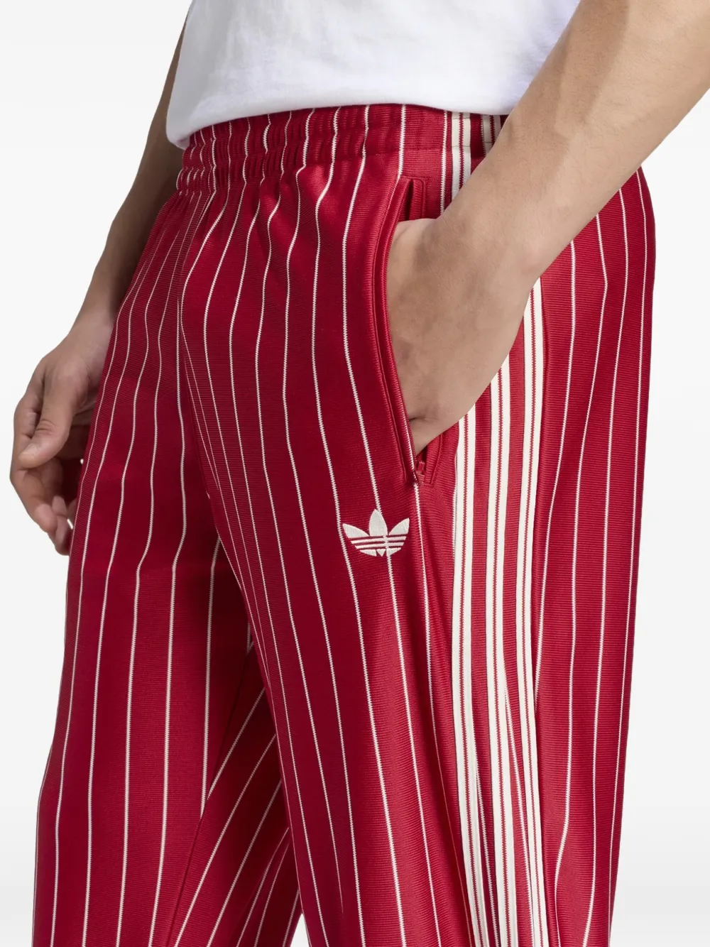adidas Firebird trainingsbroek met krijtstreep Rood