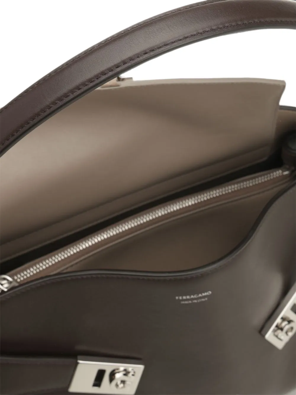 Ferragamo Hug schoudertas Bruin