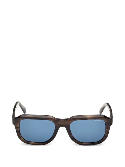 GUESS EYEWEAR square-frame tinted sunglasses