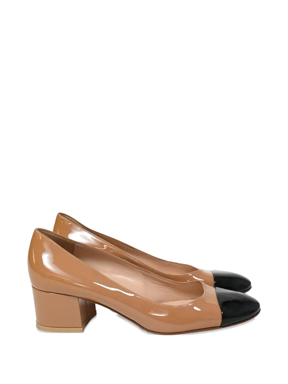 Pre-owned Gianvito Rossi Cap Toe Pumps In Neutral