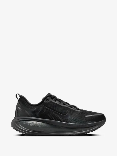 Nike Vomero 18 running sneakers