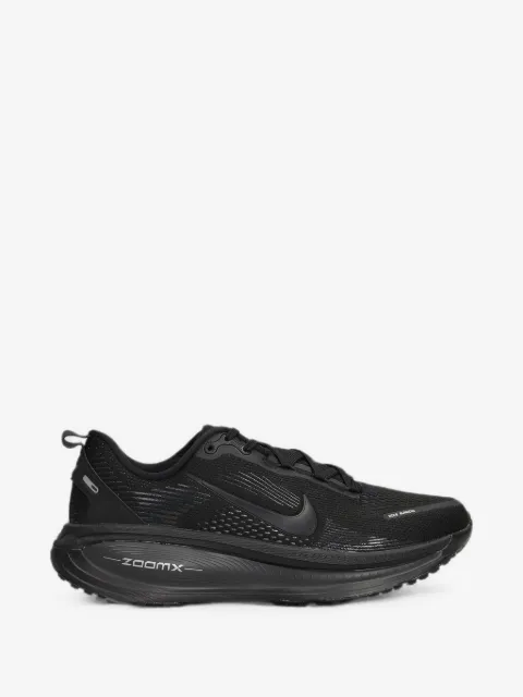 Nike Vomero 18 running sneakers