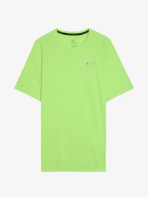 Nike playera Swoosh con detalle reflectante