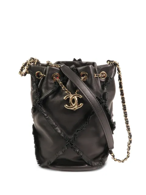 CHANEL Pre-Owned bolso bombonera CC con flecos