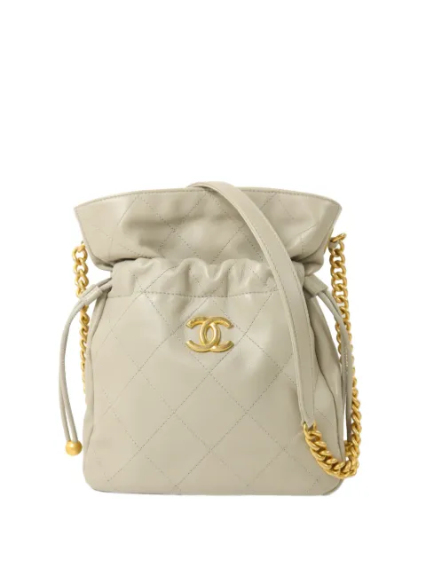 CHANEL Pre-Owned CC diamond-quilting shoulder bag