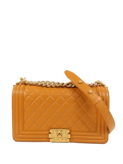 CHANEL Pre-Owned bolsa crossbody capitonada Boy 25
