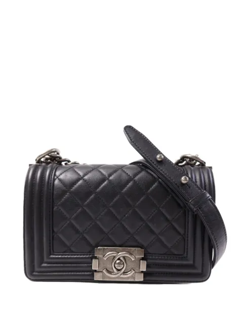 CHANEL Pre-Owned сумка на плечо Boy с декором CC Turn-Lock