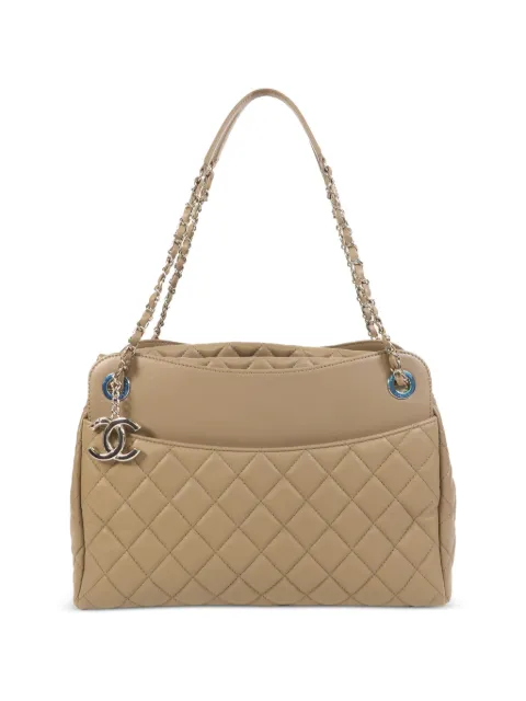 CHANEL Pre-Owned ^ bolsa de hombro con cadena y logo CC