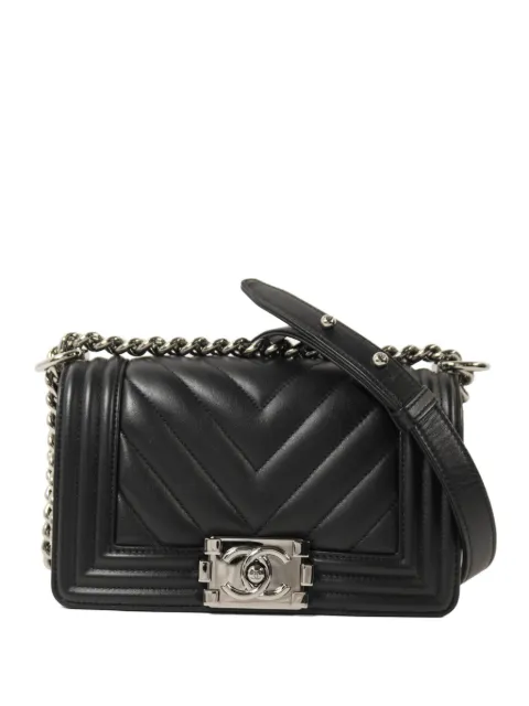 CHANEL Pre-Owned Boy chevron-quilted crossbody bag