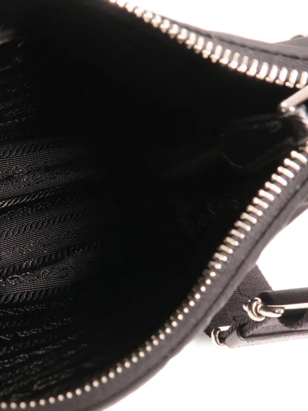 Prada Pre-owned Re-edition 2005 Shoulder Bag in Black, view 5