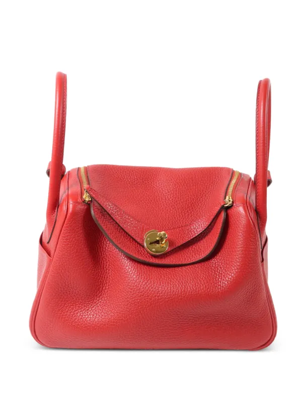 Hermès Pre-owned 2017 Lindy Togo Leather Shoulder Bag in Red