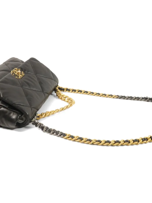 CHANEL Pre-Owned CC Chanel 19 Shoulder Bag | Black | FARFETCH CA