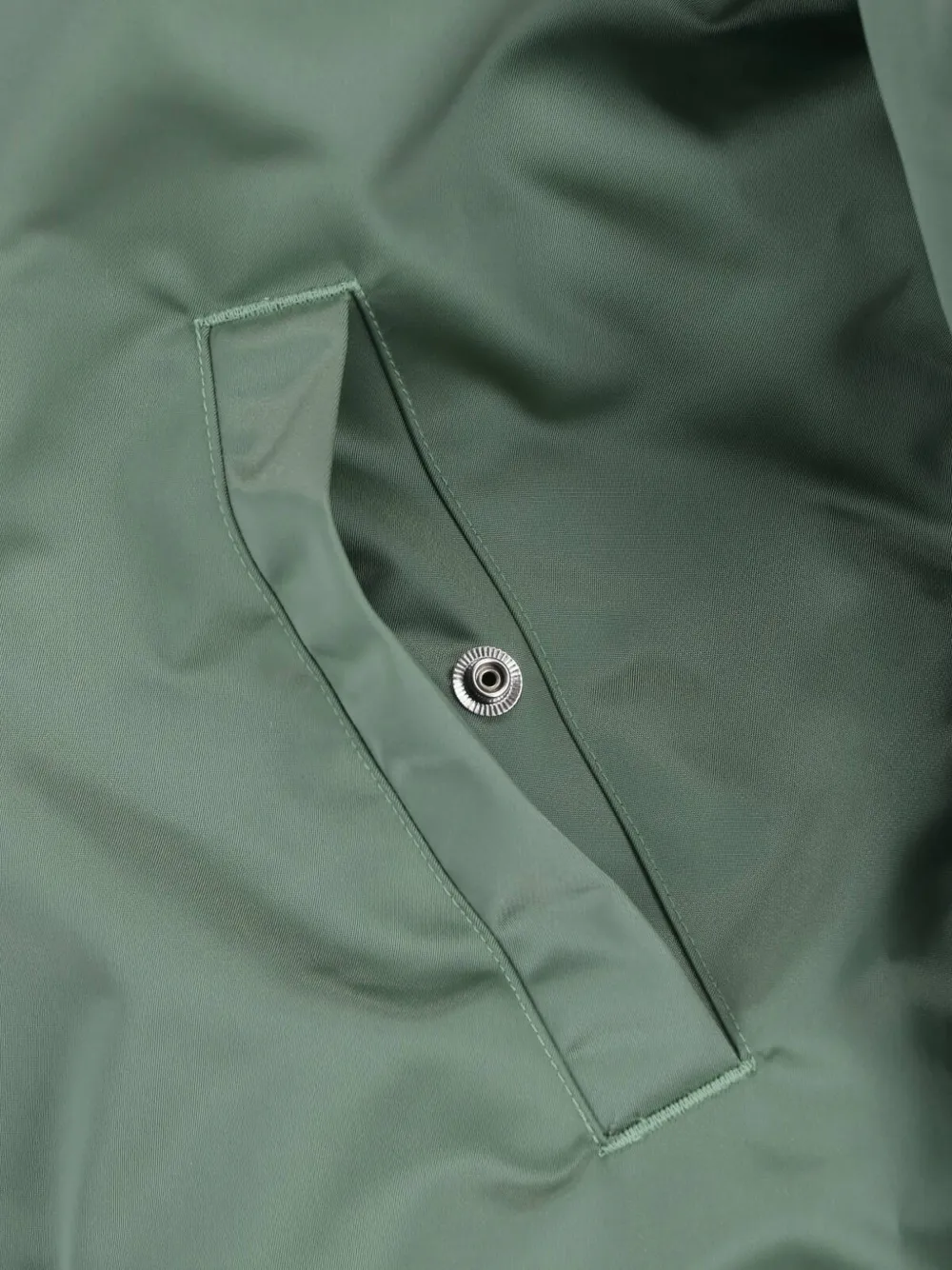 Alexander Wang Bomberjack met cargo zak en hals met trekkoord Groen