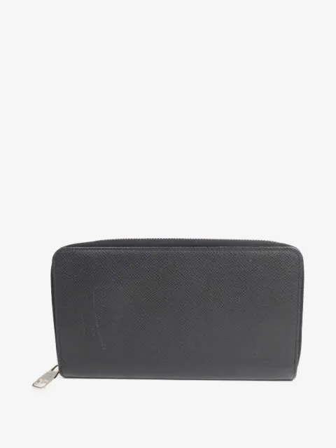 Louis Vuitton Pre-Owned Taiga leather zipper long wallet