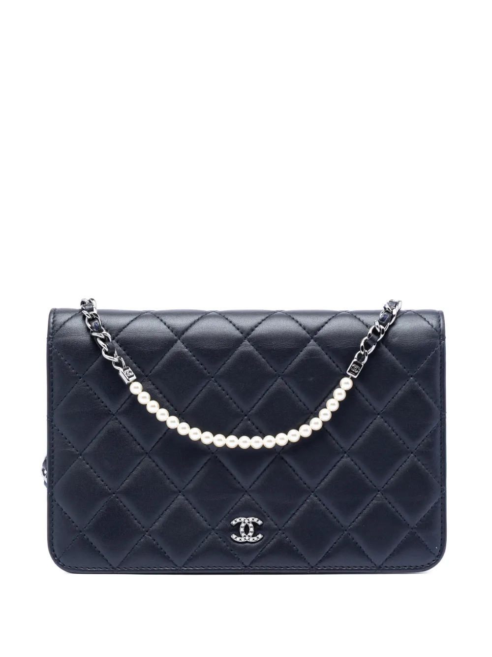 CHANEL Pre-Owned 2018-2019 CC Quilted Lambskin Pearl Strap Wallet on Chain crossbody bag - Blu