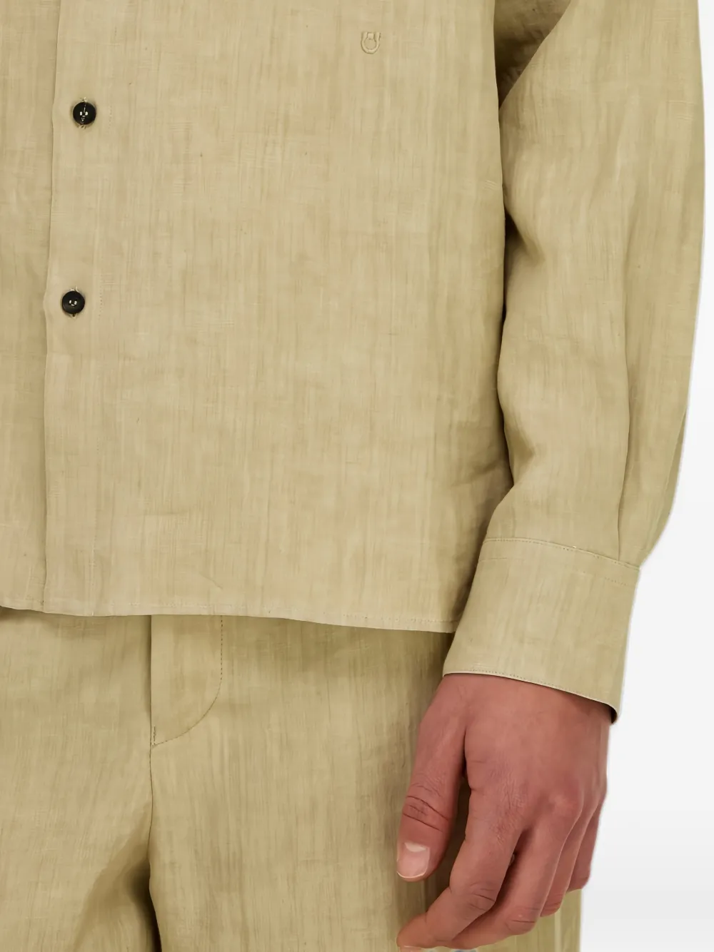 Ferragamo Blouse met opgestikte zak en knopen Beige