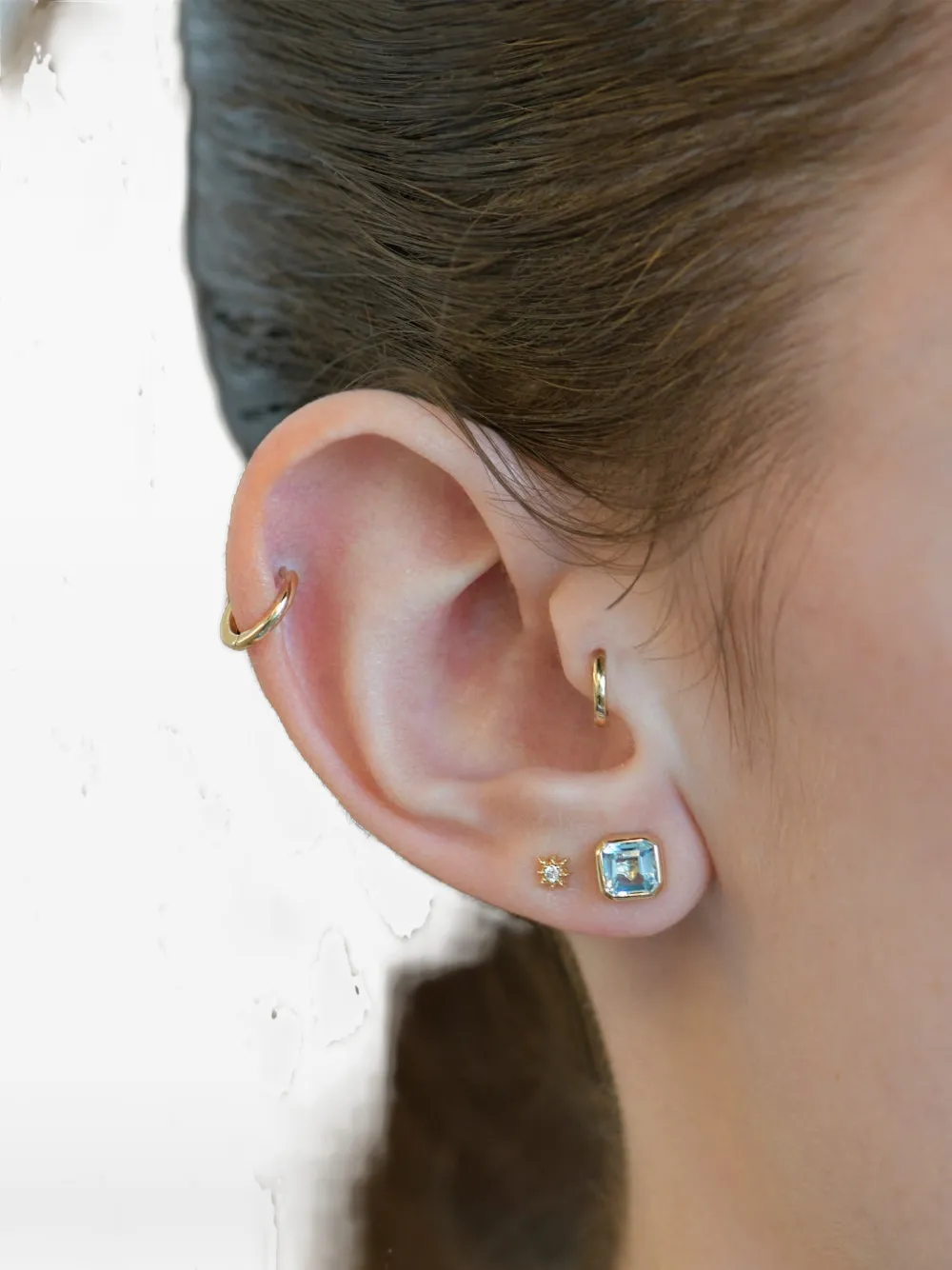 Anzie Classique huggie earring - Oro