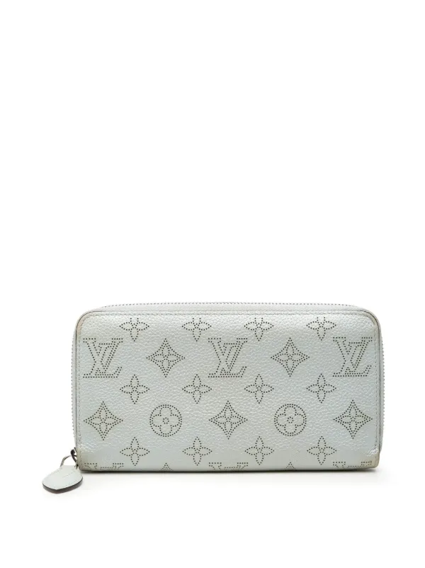 Louis Vuitton Pre-owned 2021-2026 Monogram Mahina Zippy Wallet Long Wallets in Grey