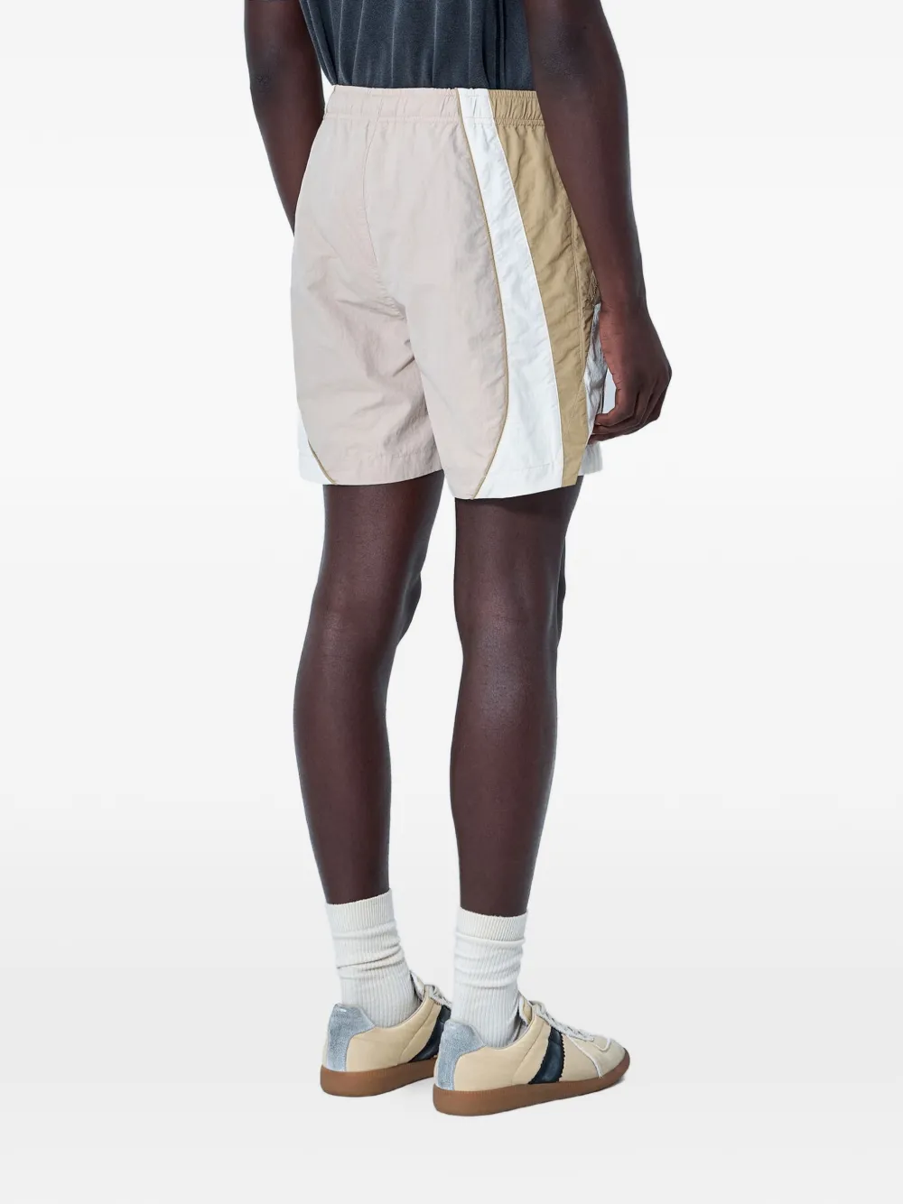  Achm Bermudas Con Panel En Contraste - Neutro 