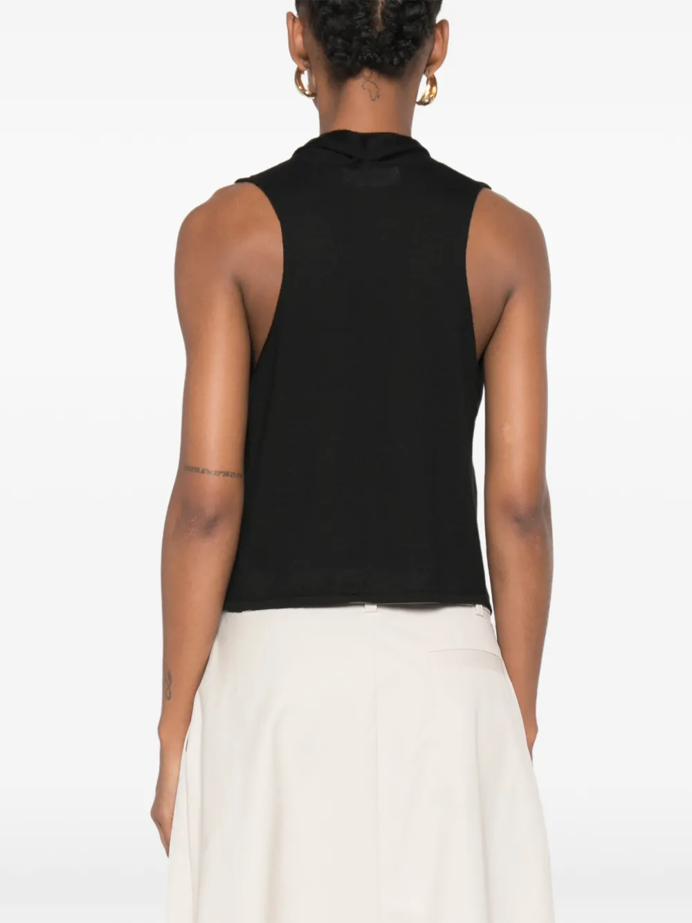 Lisa Yang Top met paisley-print en V-hals Zwart