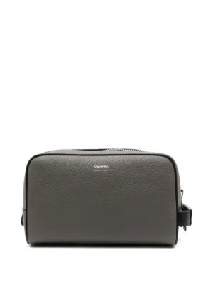 TOM FORD トムフォード スエード調 レザー ポーチ ウォッシュバッグ TOM FORD grained-leather logo-stamp Wash Bag | Black | FARFETCH