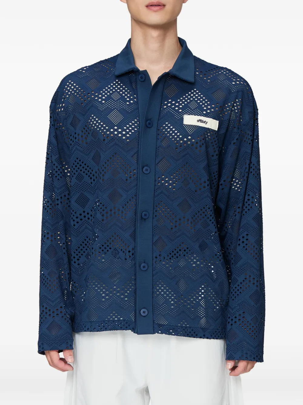 Off Duty Nauru geometric-perforated logo-patch shirt - Blau