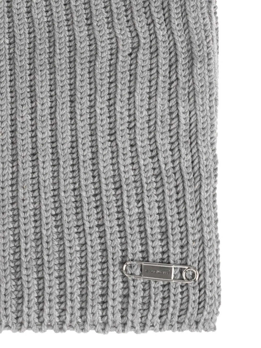 Givenchy Ribgebreide sjaal met veiligheidsspeld Grijs