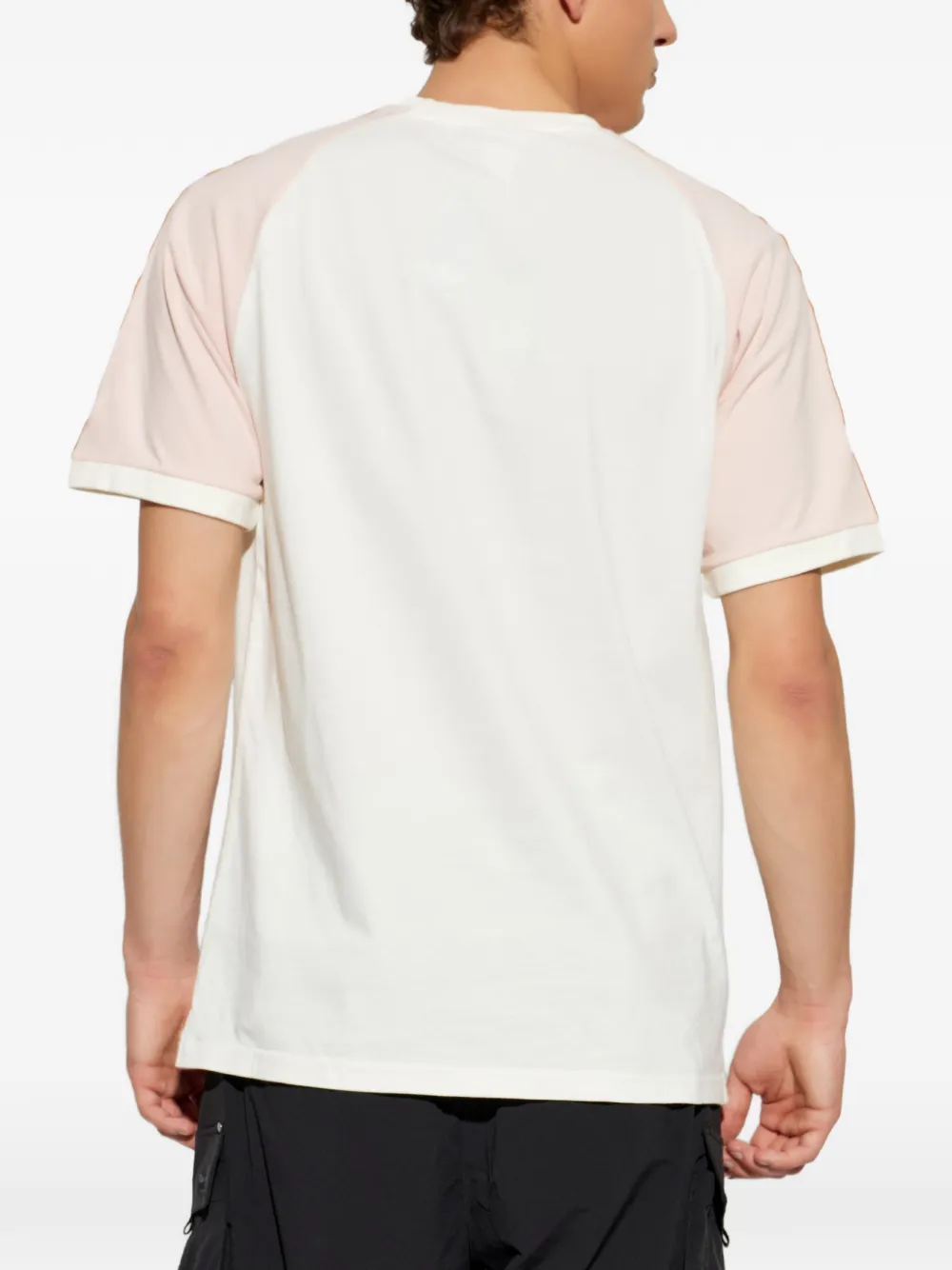 adidas T-shirt met raglan mouwen en geborduurd logo Beige