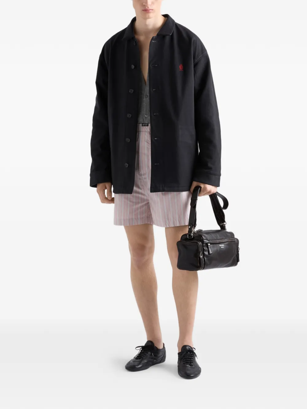 Prada Schoudertas met logo-print en ritszak Bruin