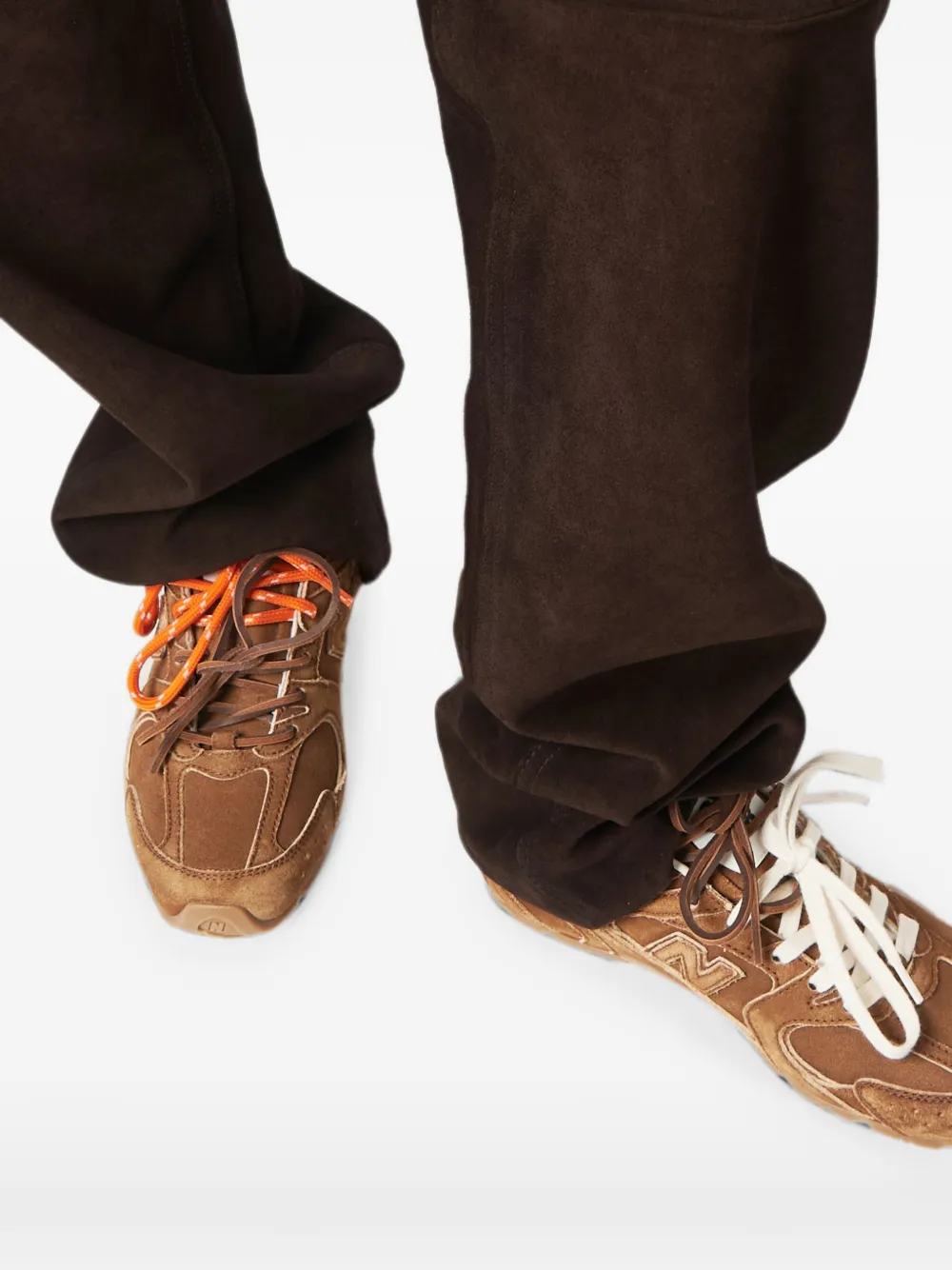 Miu x New Balance 530 suède sneakers met logopatch Bruin