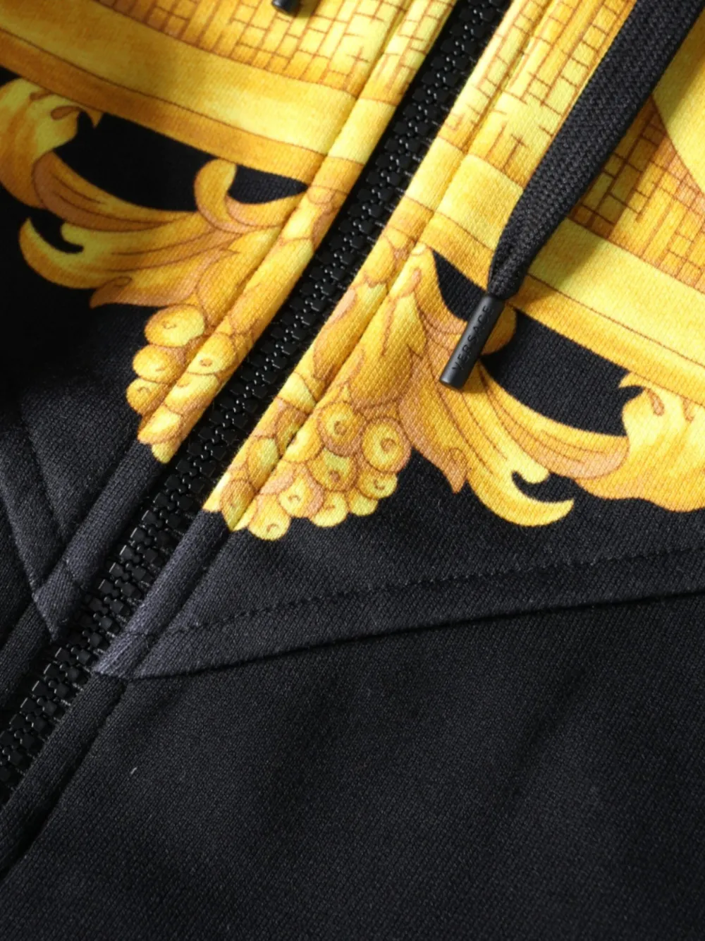 Versace Hoodie met barokprint Zwart