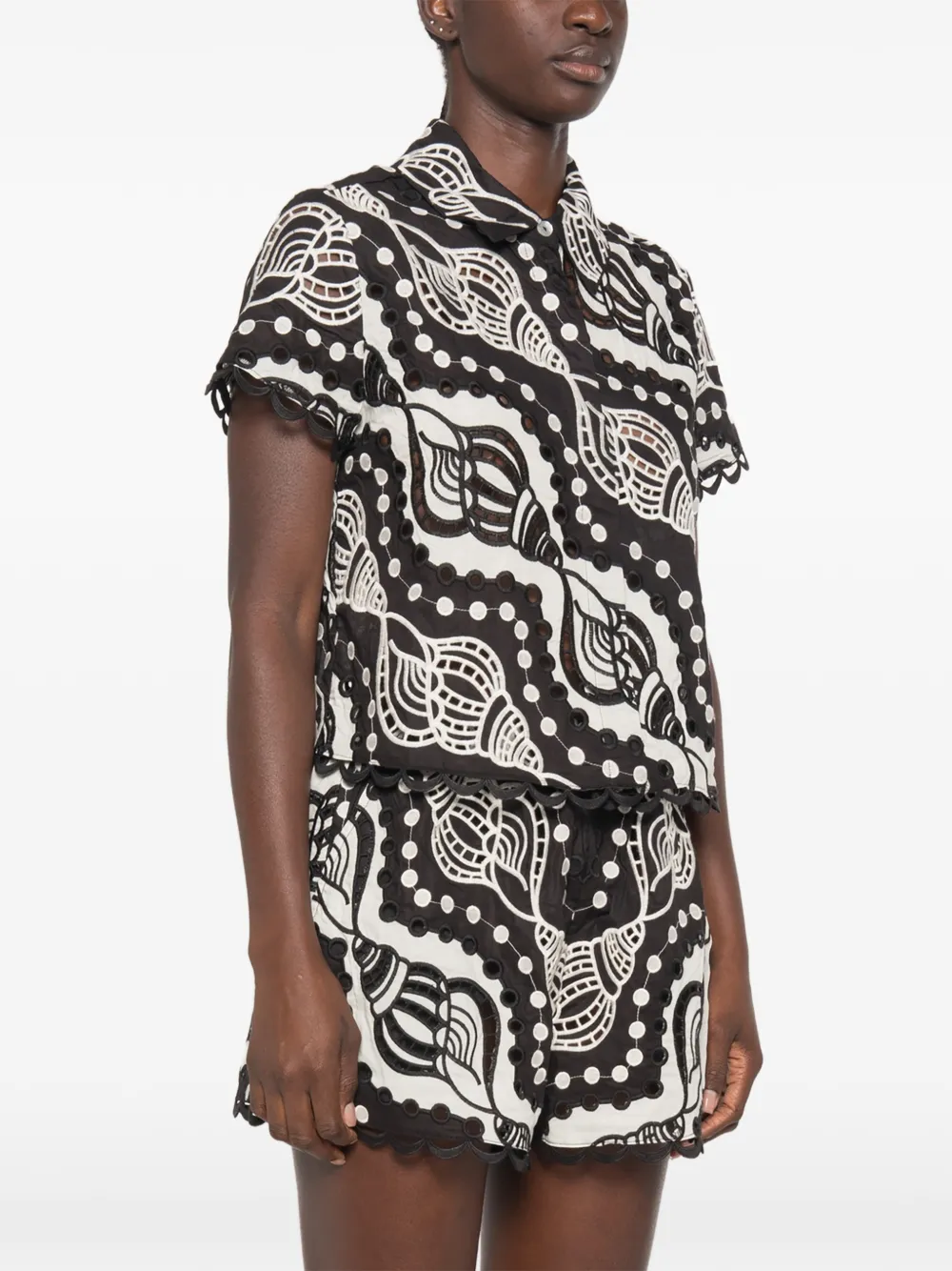 FARM Rio Blouse met geborduurde schelp en ringlets Zwart