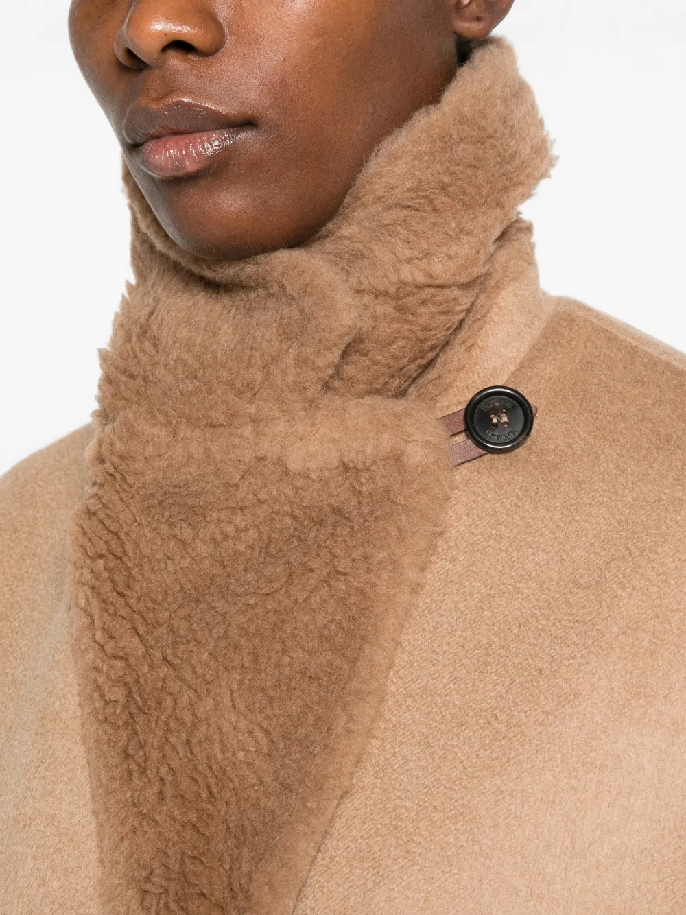 Max Mara Cape leren muiltjes Beige