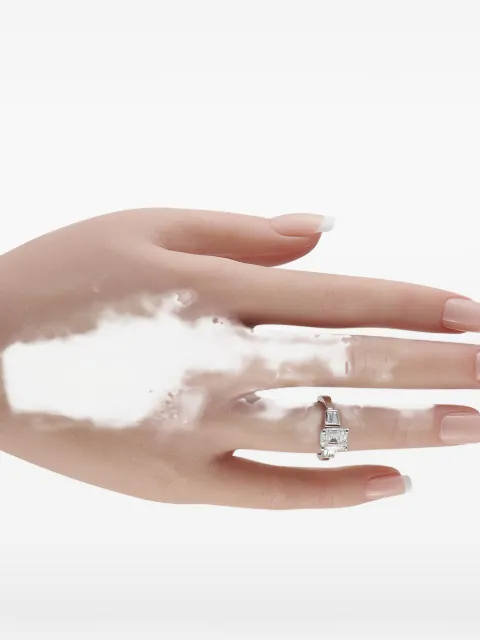 LB Exclusive diamond ring