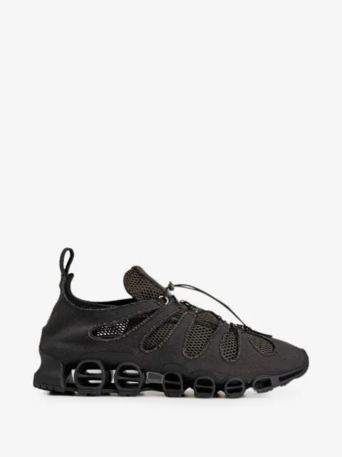 adidas x AVAVAV baskets Megaride à découpes