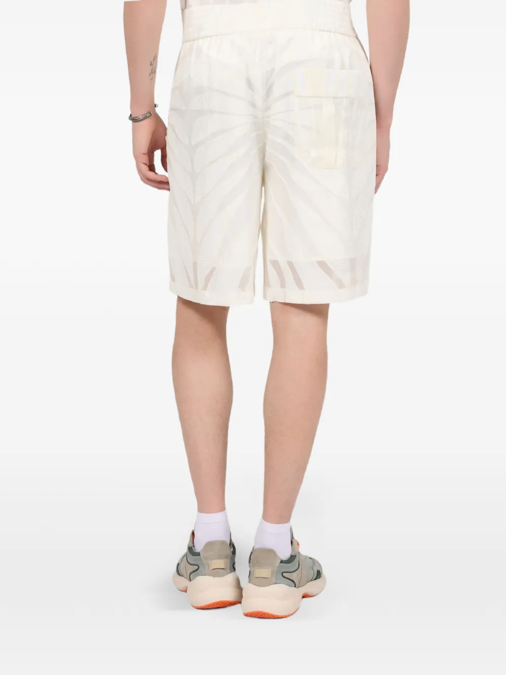Roberto Cavalli Shorts met bladerpatroon Beige
