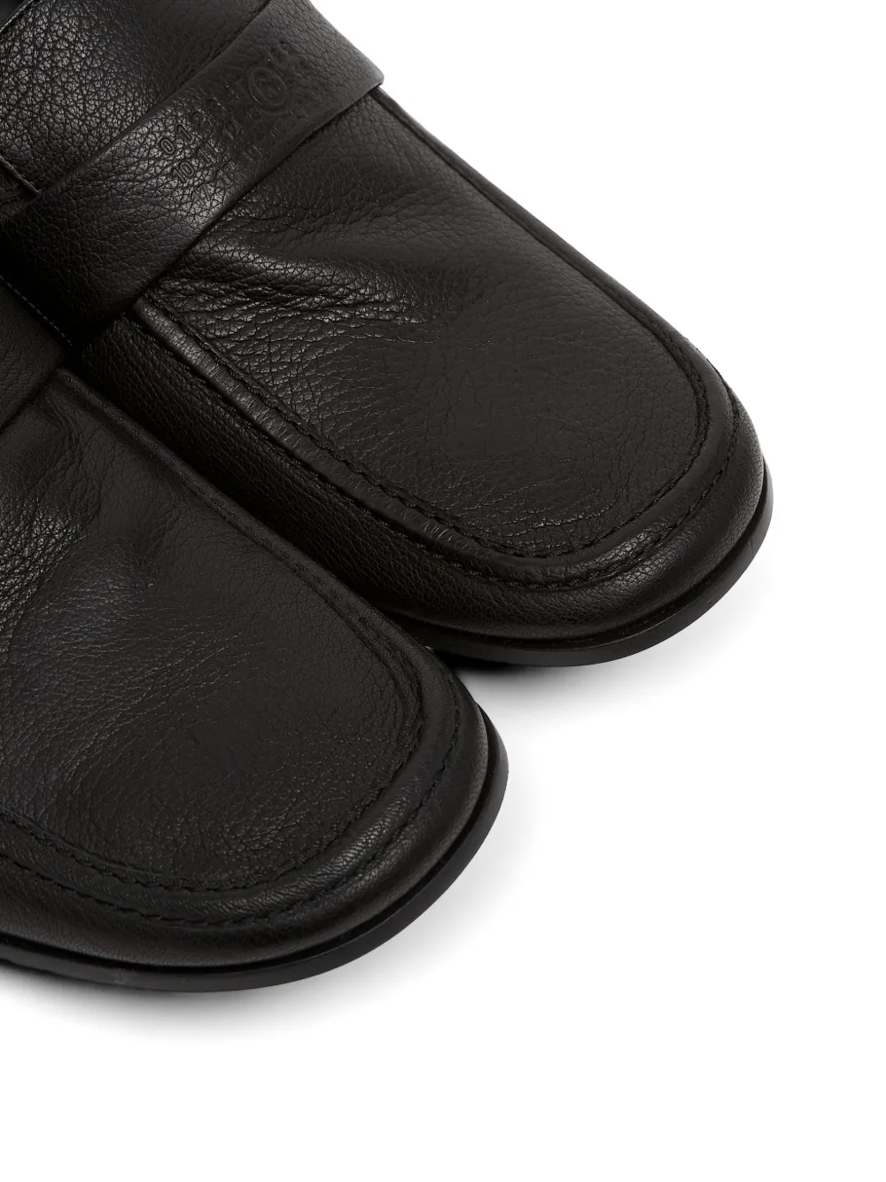 MM6 Maison Margiela Swing Toe leather loafers Zwart