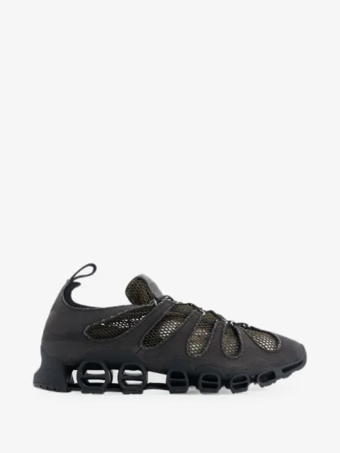 AVAVAV سنيكر 'ميغارد' بفتحات x adidas Originals