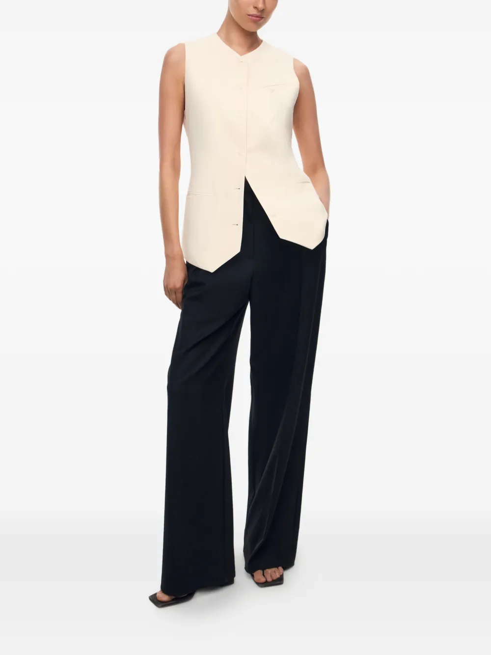 12 STOREEZ Rotunda button-up gilet Wit