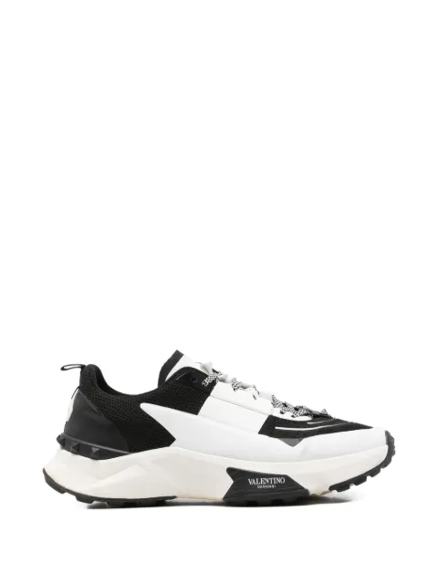 Valentino Garavani Pre-Owned True Act Rockstud sneakers