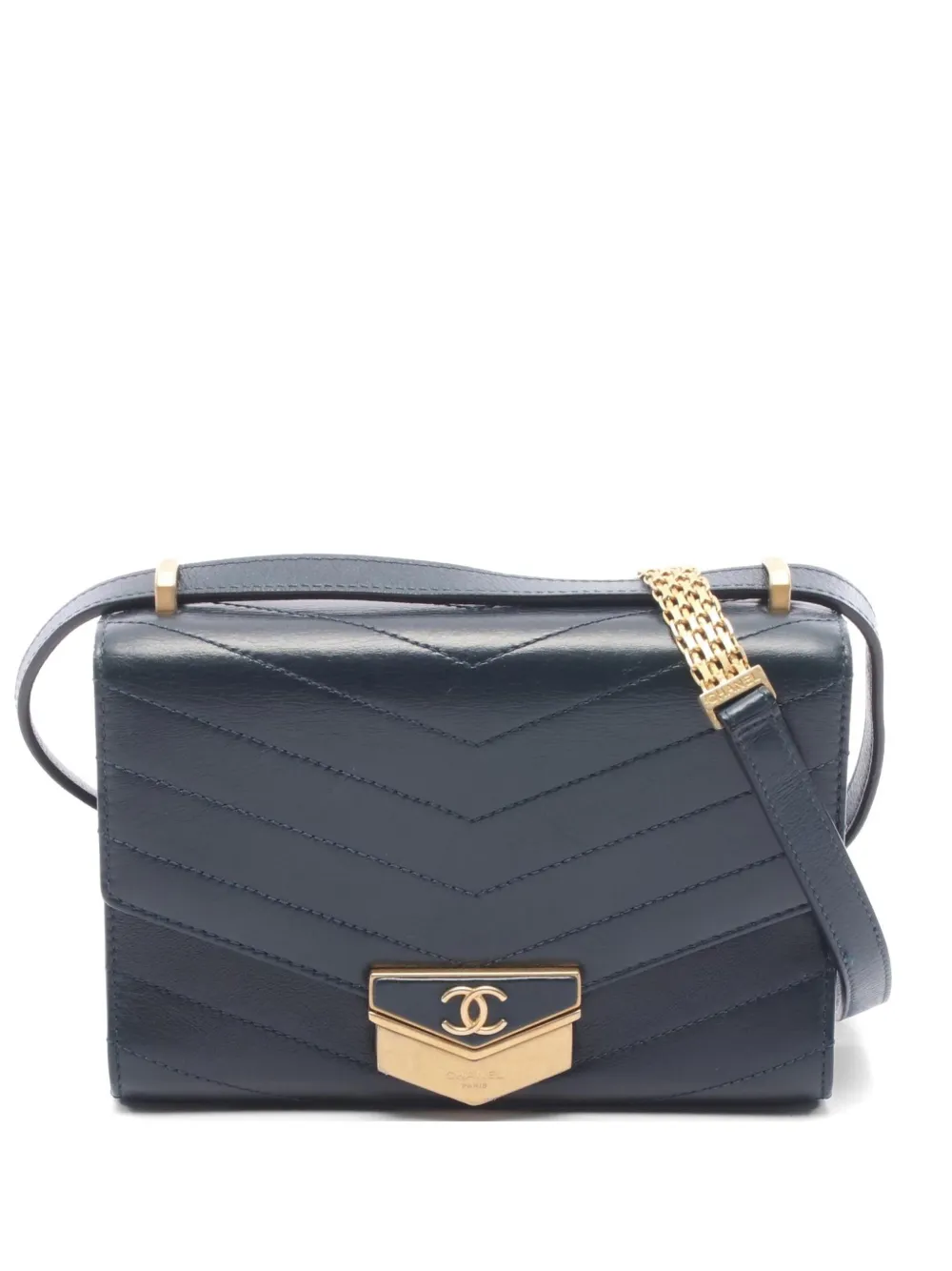 CHANEL Pre-Owned 2018-2019 Chevron V-stitch shoulder bag - Grün