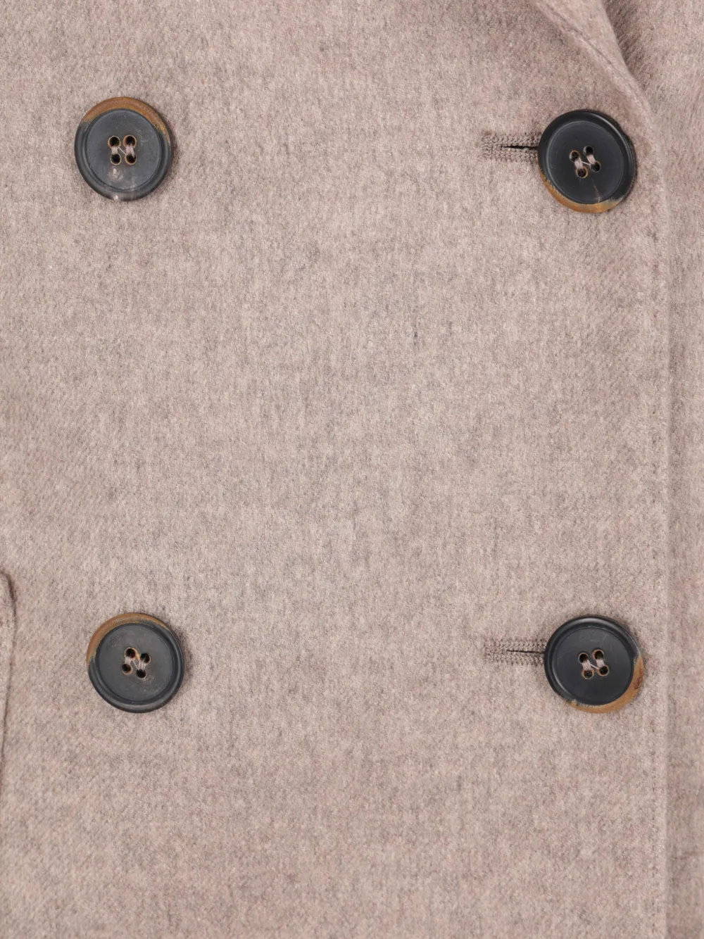Max Mara Blazer met dubbele rij knopen en puntige revers Beige