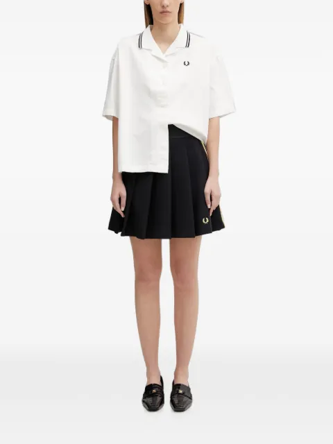 Fred Perry plisseret nederdel med stribedetalje