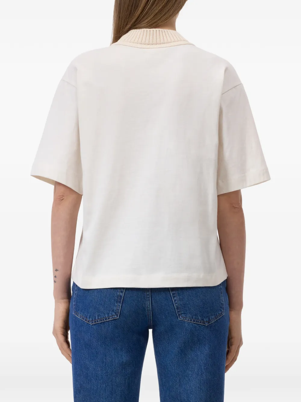 Closed T-shirt met geborduurd logo Beige