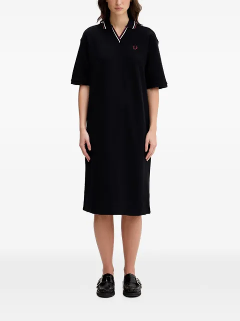 Fred Perry mellemlang polokjole med broderet logo